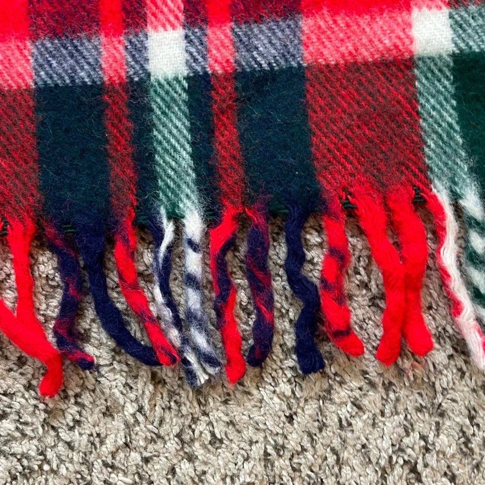 Vintage Troy Robe Blanket Plaid Red Green Tartan Wool Fringe Stadium Lap Throw